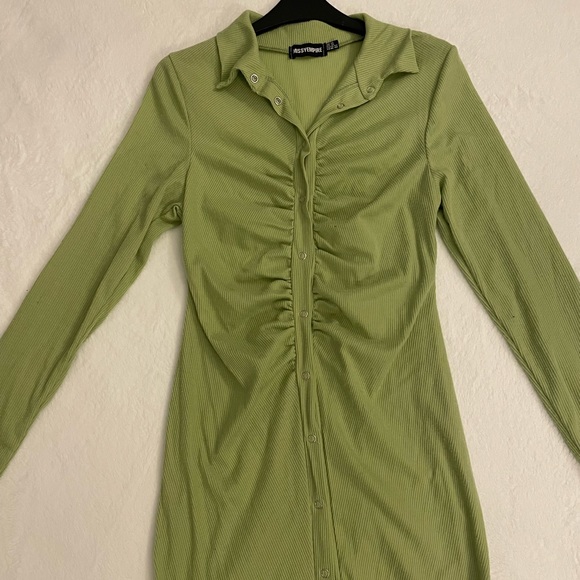 MissyEmpire long sleeve ruched front mini dress in Lime - Picture 2 of 4